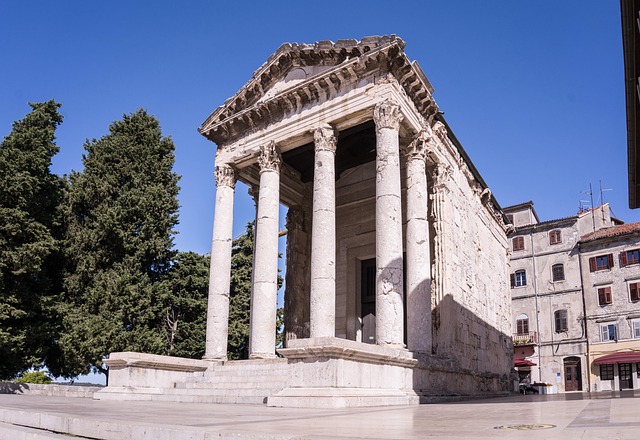 Free Pula Croatia photo and picture