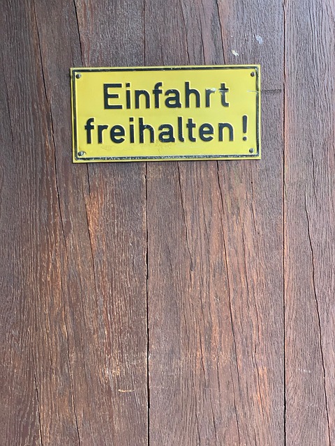 Free Yellow Sign photo and picture