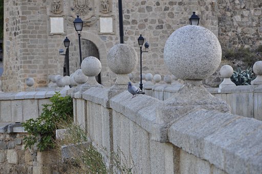 Free Pigeon Bridge photo and picture