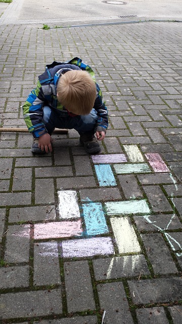 Free Child To Paint photo and picture