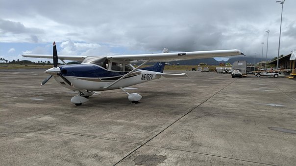 Free Airplane Prop Plane photo and picture