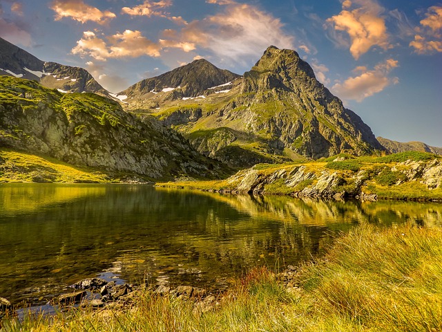 Free lake mountain nature illustration