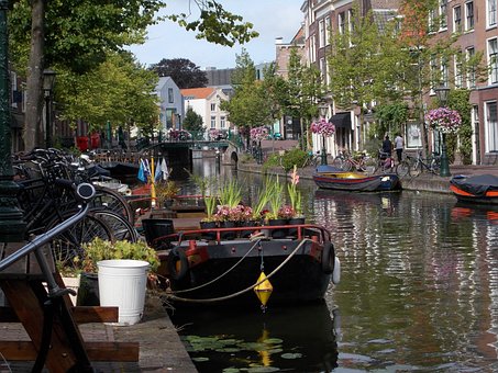 Free River Boat photo and picture