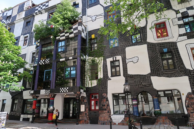 Hundertwasser, Huis, Gebouw, Bochten