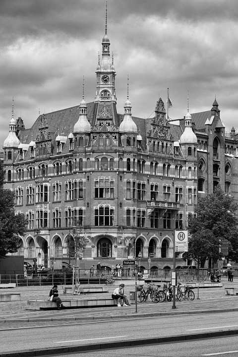 hamburg-7385446_960_720.jpg