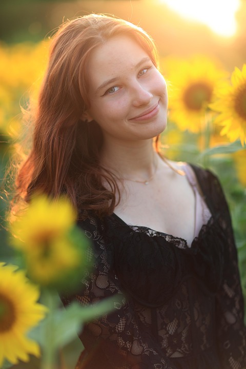 woman-7385461_960_720.jpg