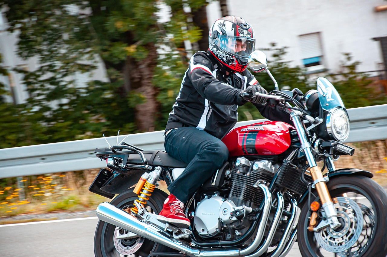 Motorcycle for sale in Hlohovec: Legal, Cost, and Ownership Guide in Slovakia