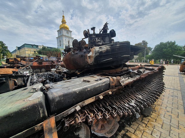 Free Mykhailivska Square Kyiv photo and picture