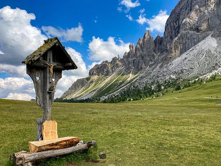 Free Cross Church photo and picture