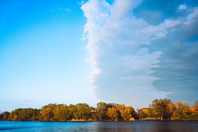Free Lake Beautiful Wallpaper photo and picture