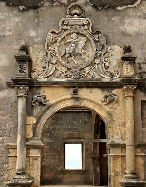 Free Fort Insidee Gate photo and picture
