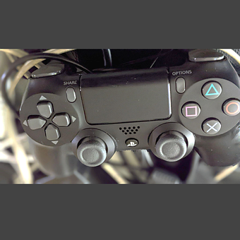 Free Controller Playstation vector and picture