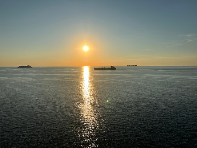 Ozean, Schiff, Sonne, Wellen, Meer