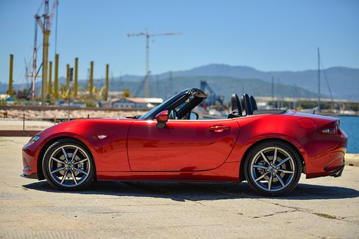 Free Mazda Mx-5 Sports Car photo and picture