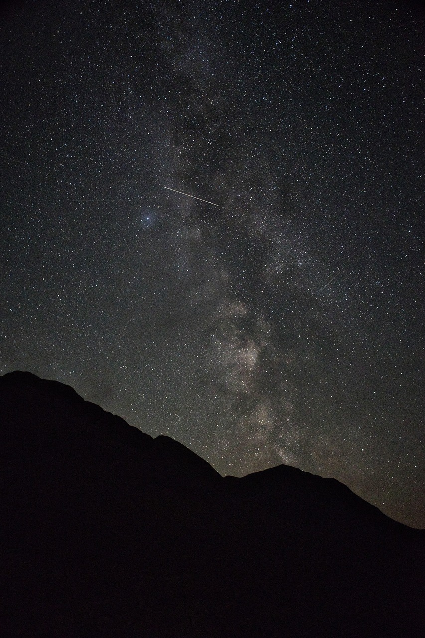 星星 夜晚 山 - Pixabay上的免费照片