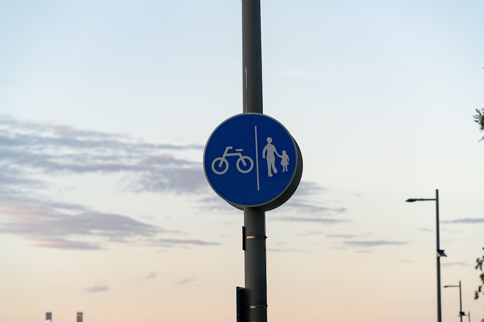 Road Sign Bicycle Path Footpath - Free photo on Pixabay