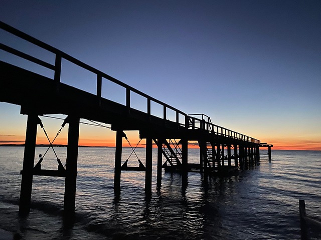 Free Brick Lake photo and picture