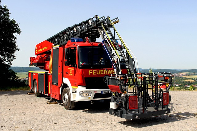 Free Fire Fighters Turntable Ladder photo and picture
