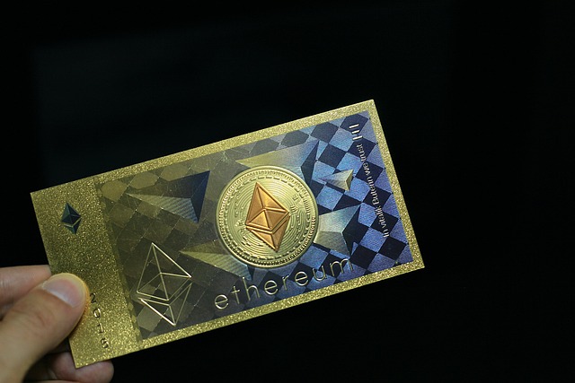Free bitcoin banknote crypto illustration
