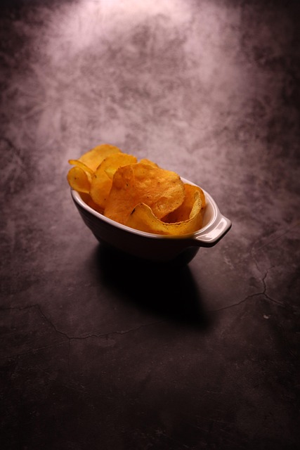 Chips, Kartoffeln, Schüssel