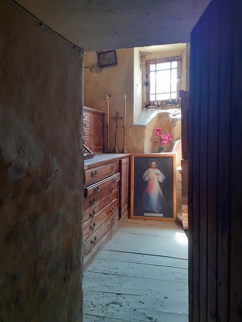 Free Sagristy Church photo and picture