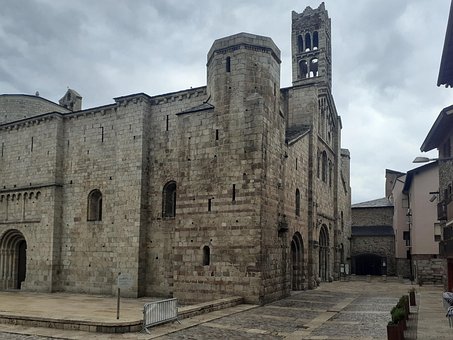 Free Romanesque Cathedral photo and picture