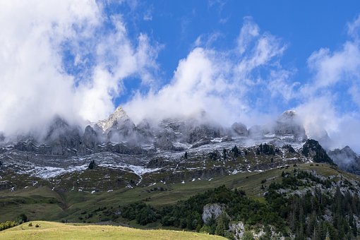 Free Mountains Fog photo and picture