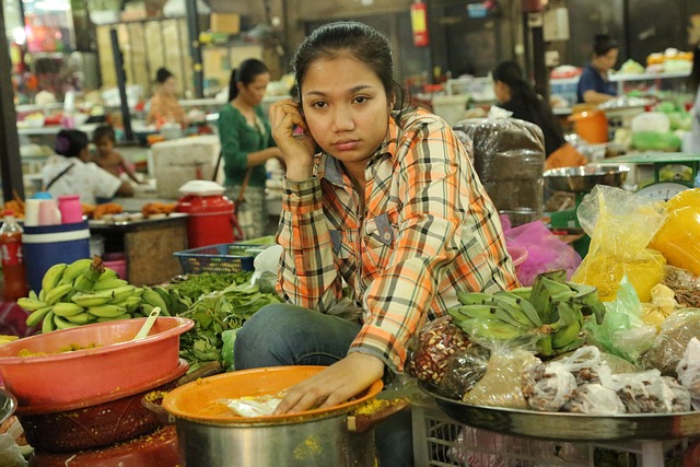 Free Woman Market photo and picture