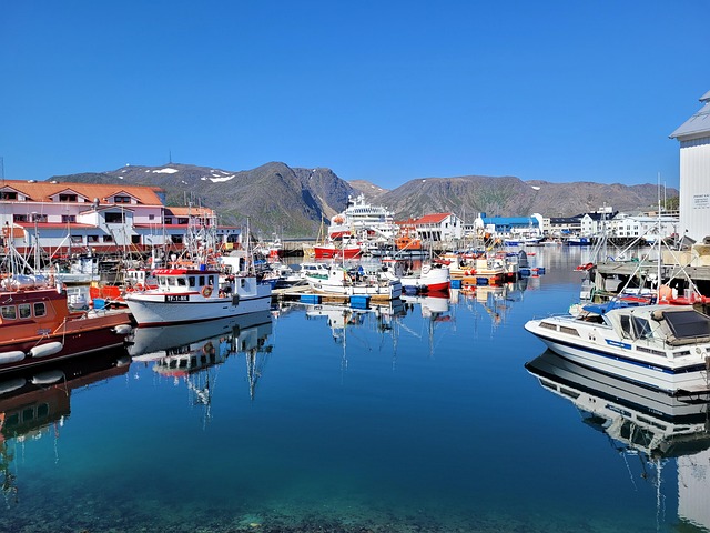 Free Harbour Boat photo and picture