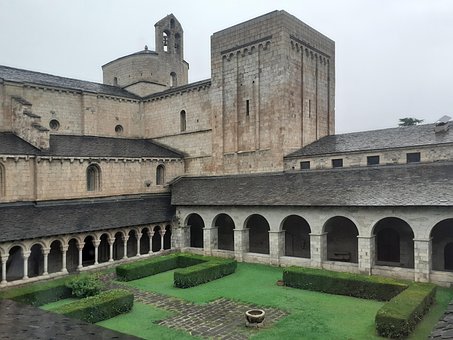 Free Cloister Cathedral photo and picture