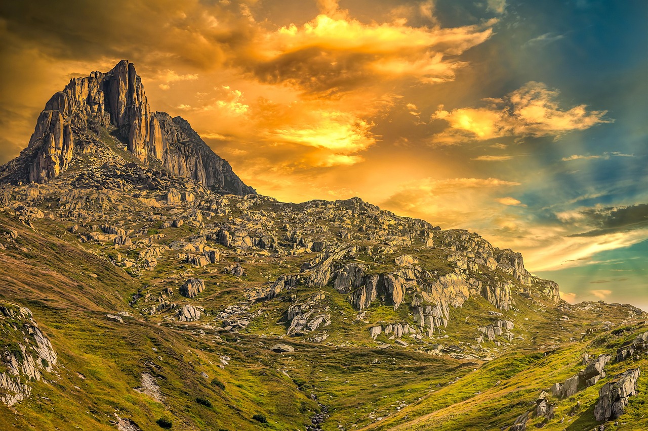 Mountains - free online jigsaw puzzle photo