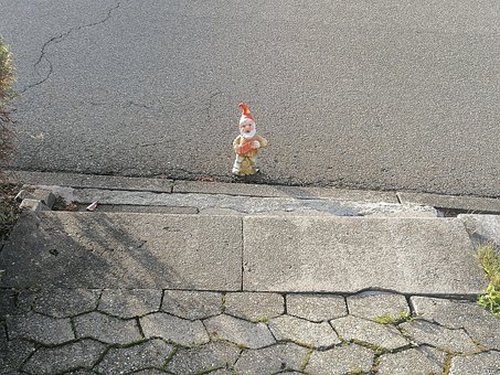 Zwerg, Allein, Musik