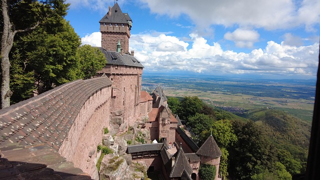 Free Hautekronenbourg Castle photo and picture
