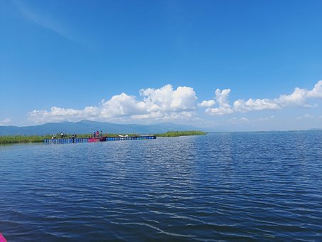 Horisont, Manipur, Loktak Sø