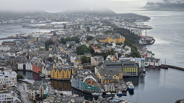 Norwegen, Alesund, Gebäude, Stadt