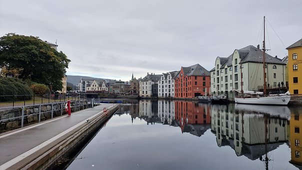 Norwegen, Alesund, Gebäude, Stadt