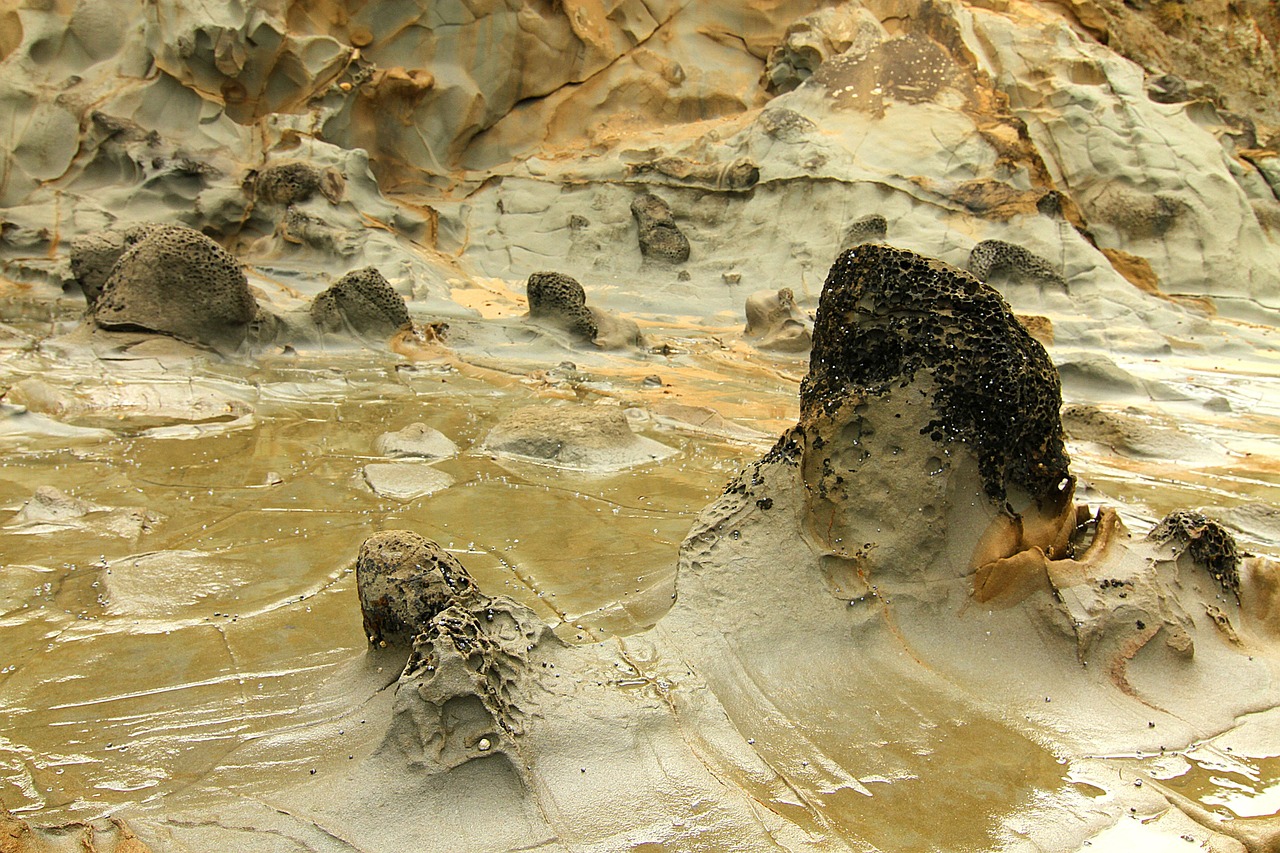Seaside Rocks Beach - Free photo on Pixabay - Pixabay