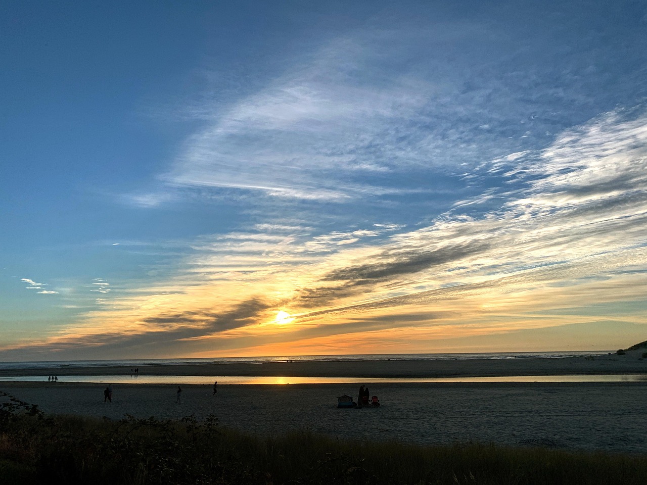 le-coucher-du-soleil-plage-fleuve-photo-gratuite-sur-pixabay-pixabay