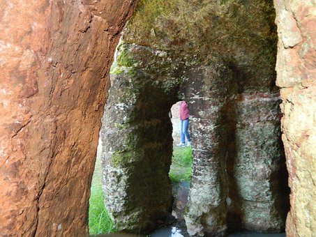 Free Gruta Del Palacio Grotto photo and picture