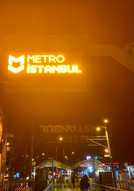 Metro, Transporte Público, Noche