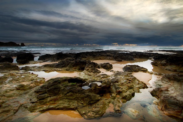 Free Rocks Beach photo and picture