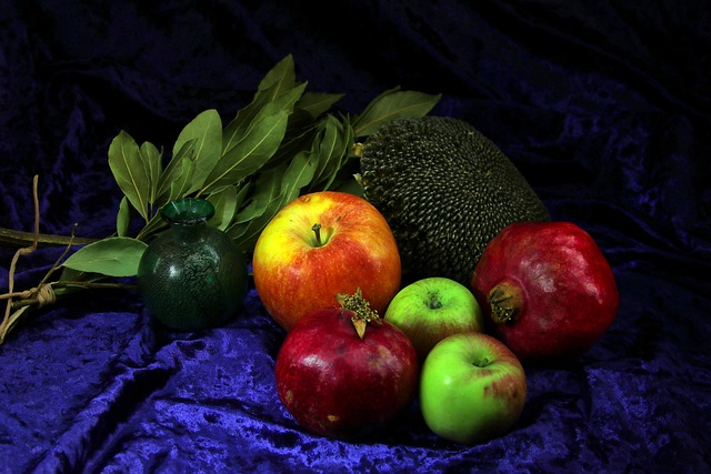 Free Fruits Apples photo and picture