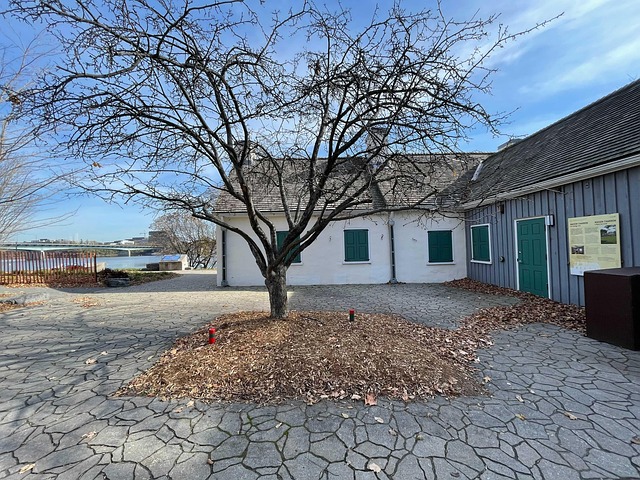 Free Maison Charron-Wright photo and picture