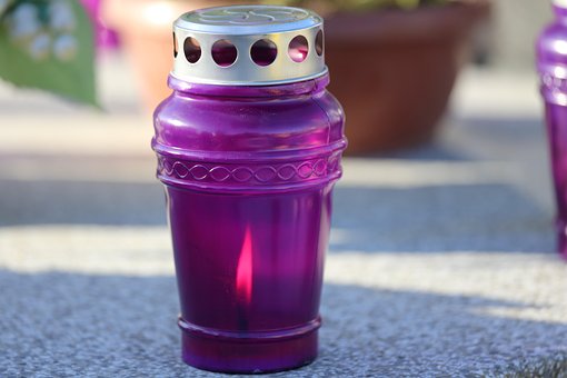 Ett Violett Ljus, Grav, Alla Helgons Dag