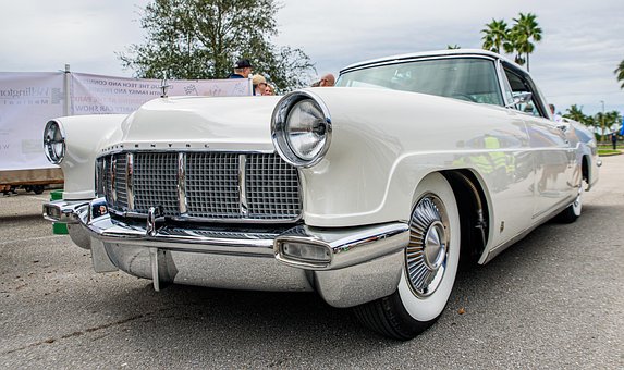 Free Lincoln Car photo and picture