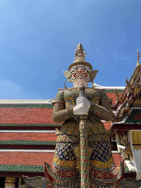 Free ยักษ์ วัดพระแก้ว photo and picture
