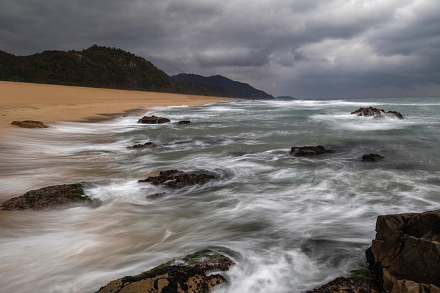 Ocean, waves, sky and nature — photo by 강춘성