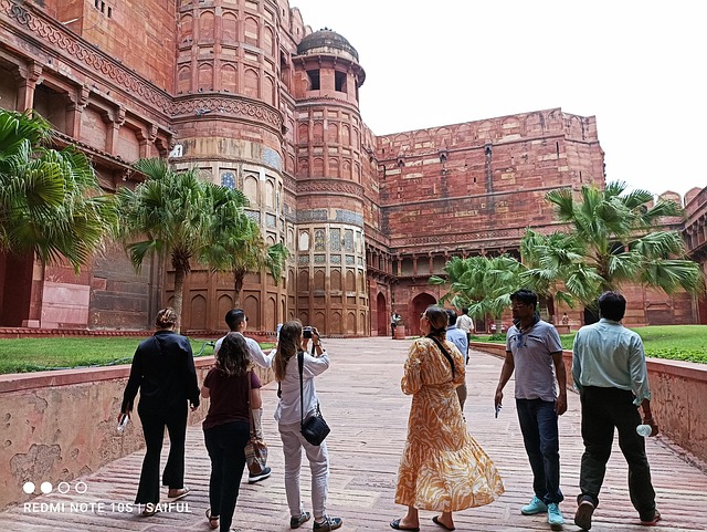 Free Lalkila Agra photo and picture