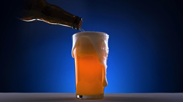 Free beer drink bottle illustration