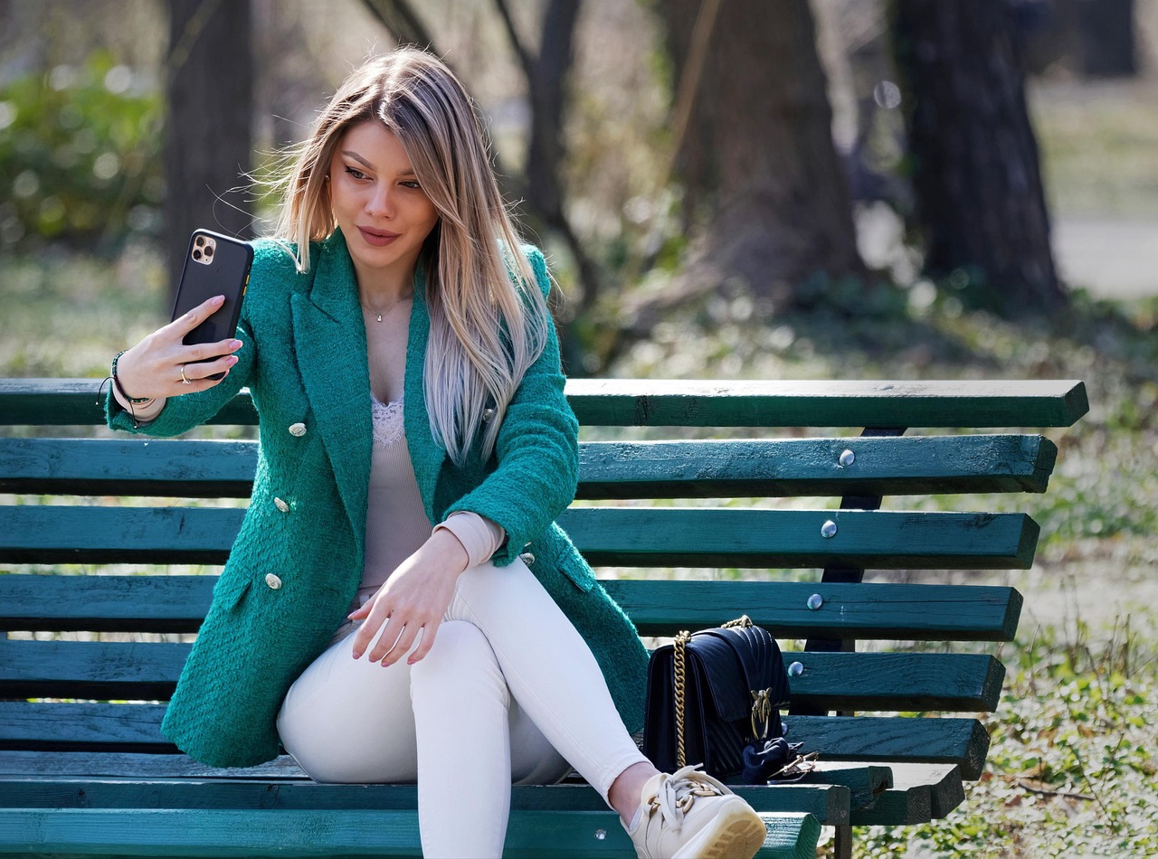 Woman Bench Young - Free photo on Pixabay - Pixabay